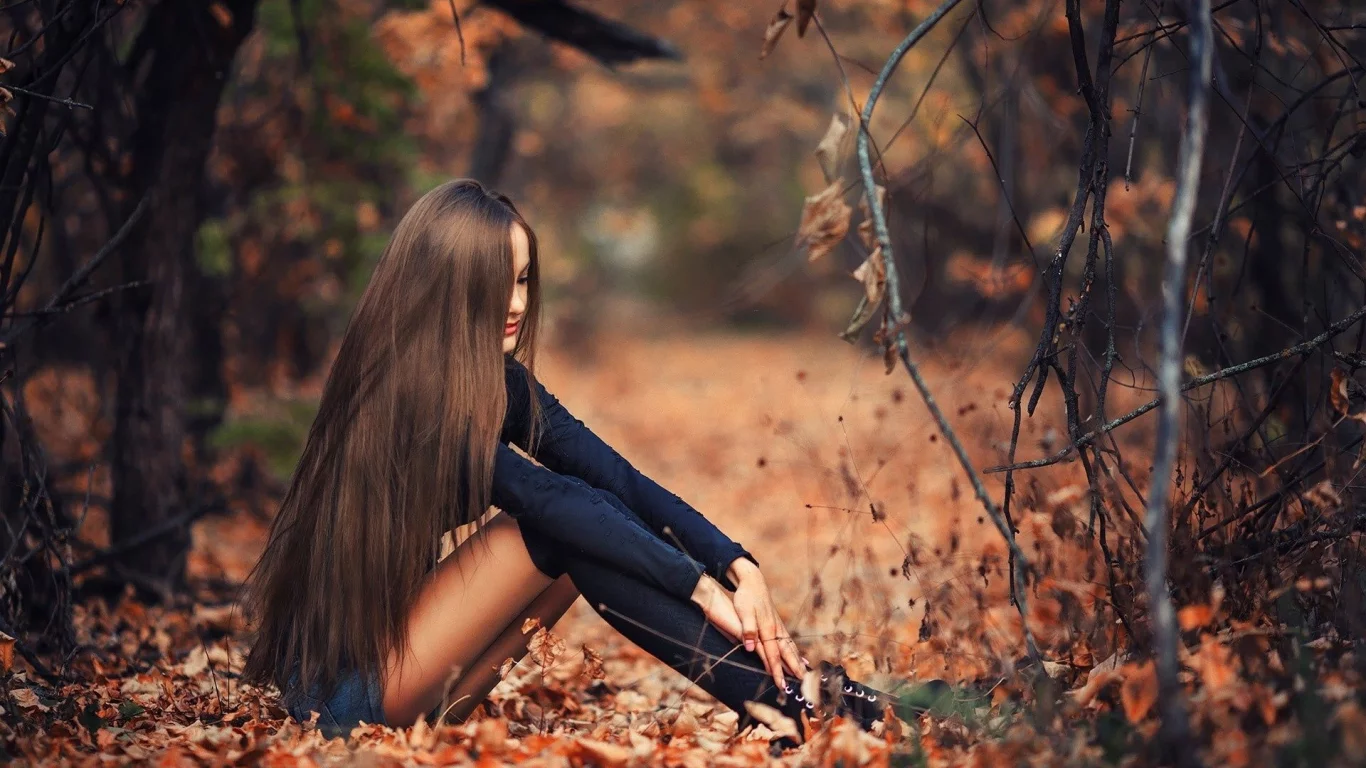 девушка, лес, осень, girl, forest, autumn, brunette, dress, color, dark, front, solar, grass, tree, trees, eyes, see, nice, sky, wide