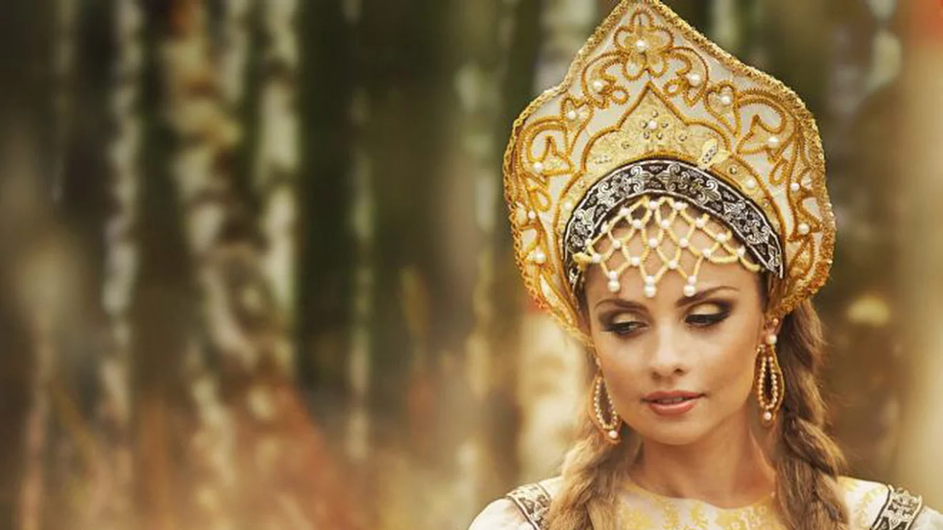 русская красавица, девушка, макияж, большие глаза, красивые глаза, крупно, русская коса, длинные волосы, девушка с косой, кокошник, девушка в кокошнике