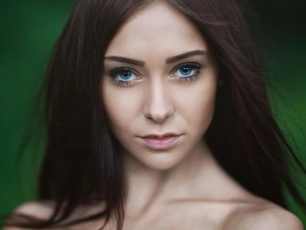 шатенка, взгляд, губы