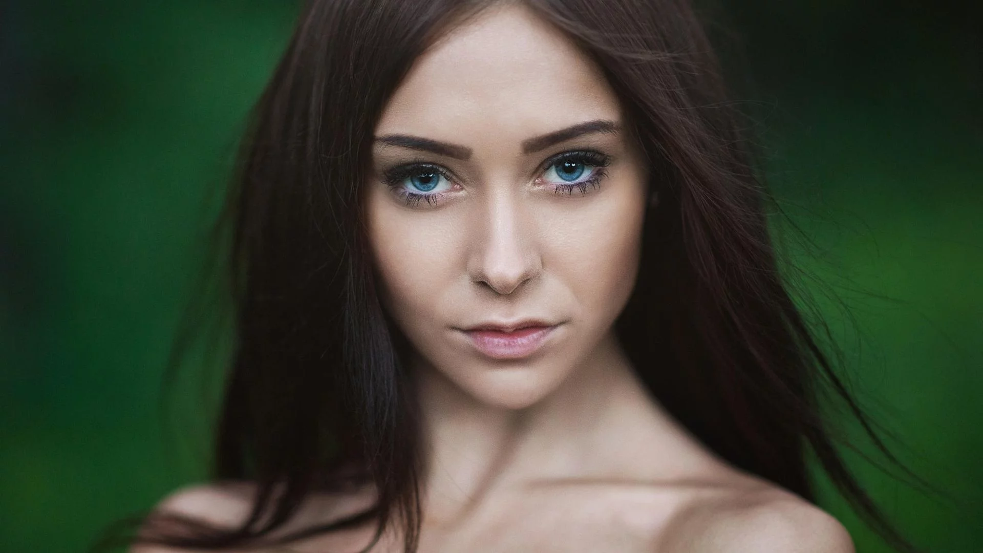 шатенка, взгляд, губы