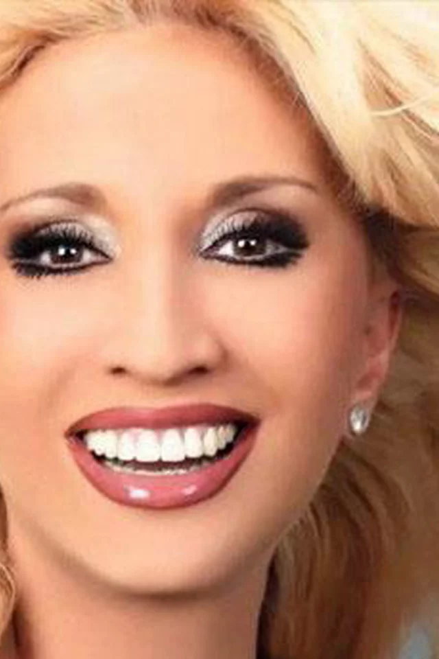 ирина аллегрова, певица, крупно, блондинка, открытый рот, рабочий рот, макияж, большие глаза, красивые глаза, симпотичное лицо, белые зубы