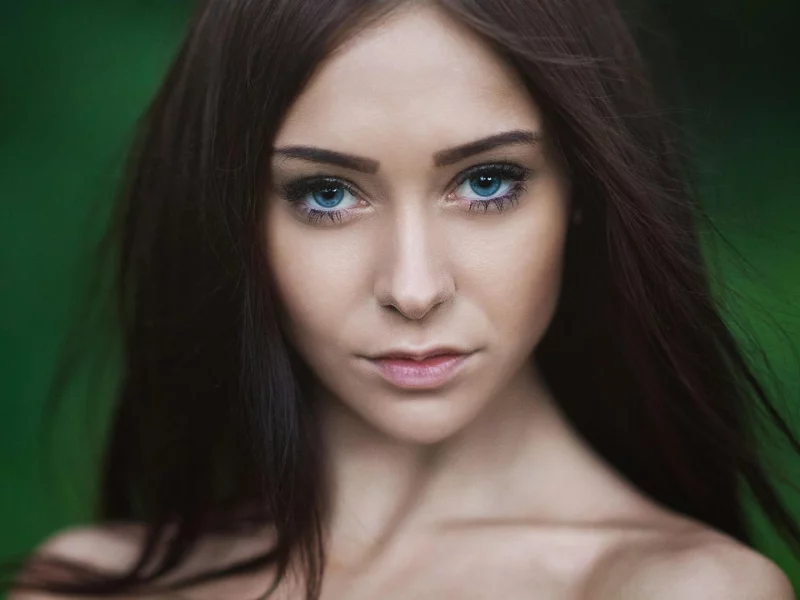шатенка, взгляд, губы