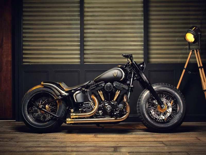 мотоцикл, чоппер, bike, chopper, v4, blaсk, goldy, hangar, room, dark, motorbike, bike, custom, highball, dark, see, sun, darkness, hot, rod, rods, wide