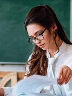 училка, девушка, грудь, макияж, девушка в очках, сексуальная девушка, сексуальная учительница, волосы, поза