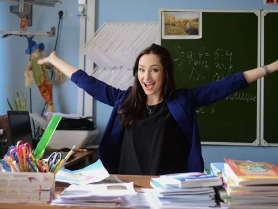 девушка, училка, радость, грудь, брюнетка, макияж