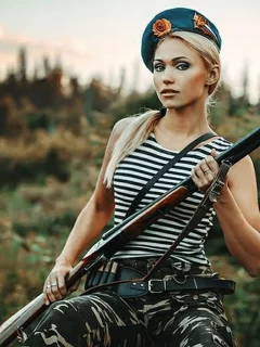 девушка, оружие, грудь, тельняшка, боец, камуфляж, фигура, девушка воин, девушка в берет