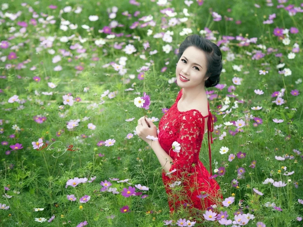 девушка, брюнетка, фотосессия, в поле