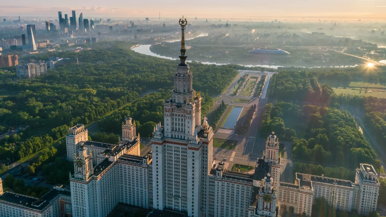 мгу, университет, здание, город, москва, россия, звезда, горизонт, деревья, архитектура