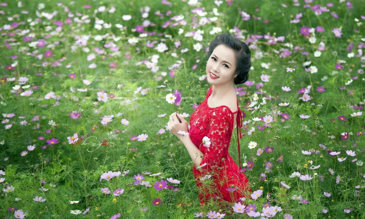 девушка, брюнетка, фотосессия, в поле