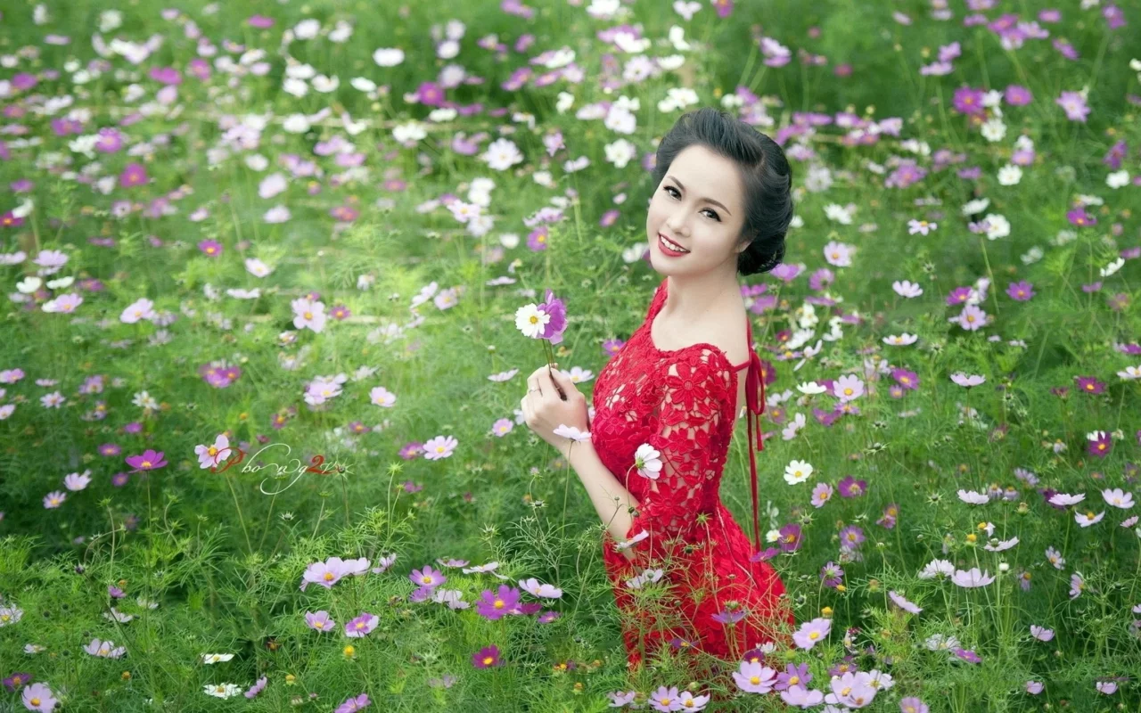 девушка, брюнетка, фотосессия, в поле