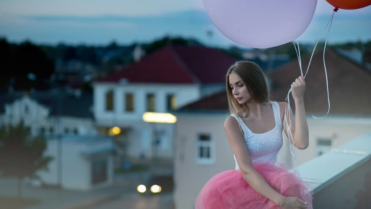 девушки, шары
