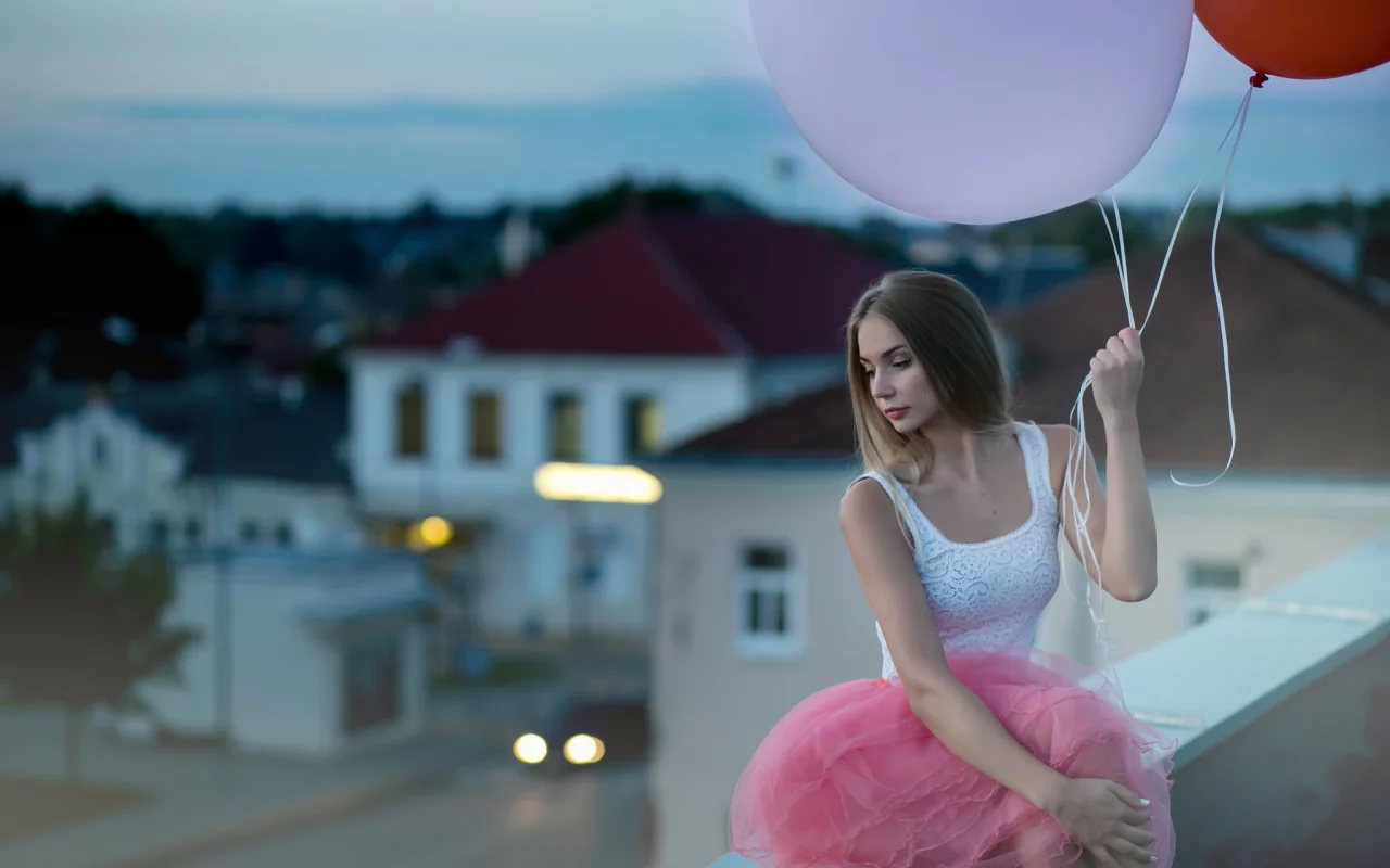 девушки, шары
