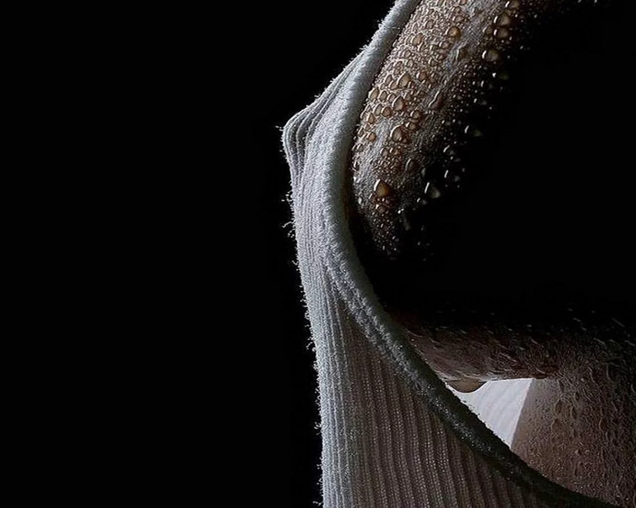bodyscapes, искусство, винтаж, девушка, секси, голая, модель, красивая, сиськи, соски, сосок, грудь, фигура, крупно, поза, майка, мокрая