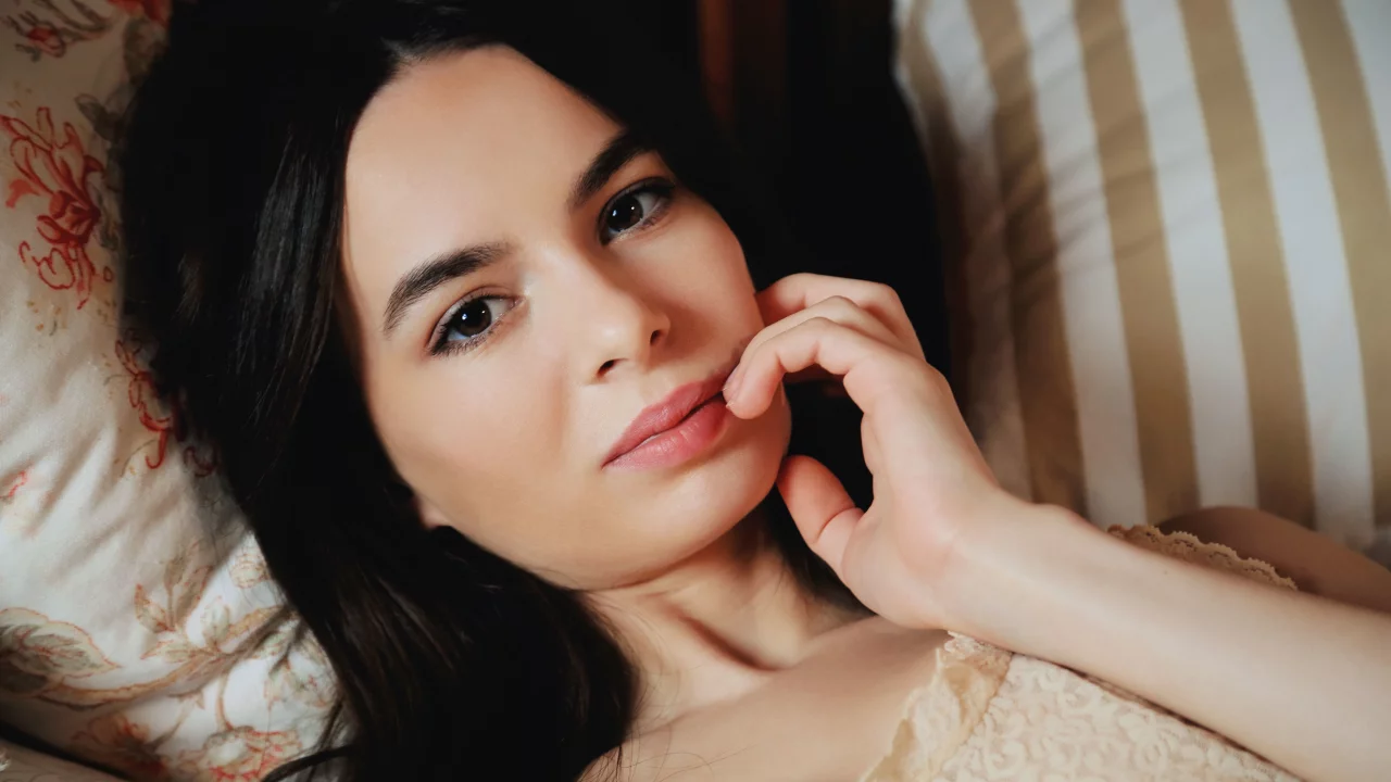 девушка, взгляд красивая