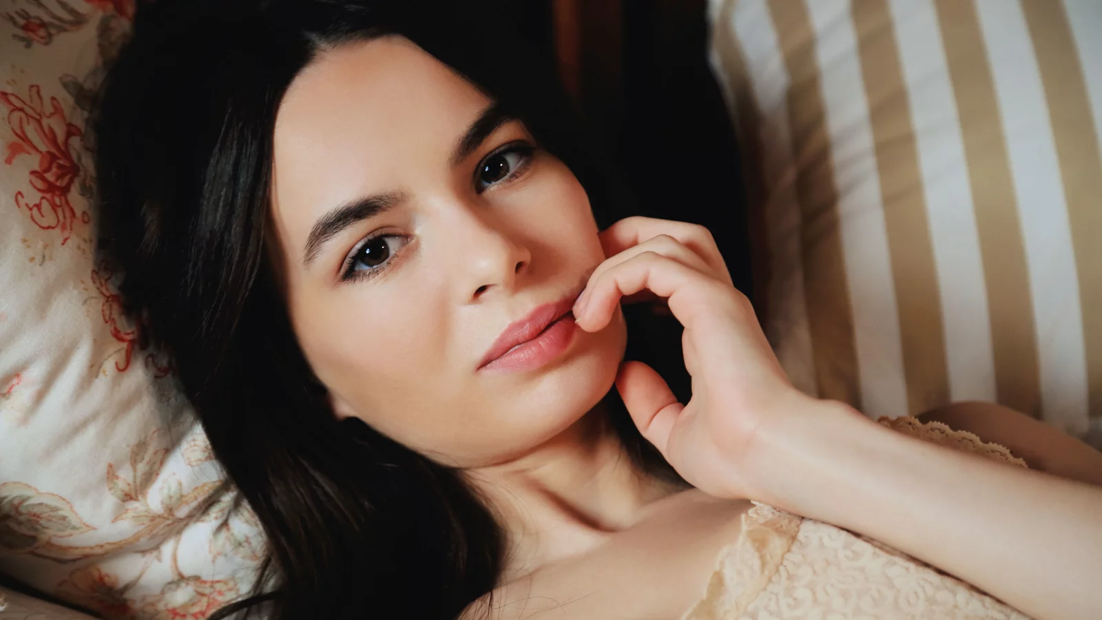 девушка, взгляд красивая