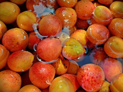 персики, фрукты, в воде
