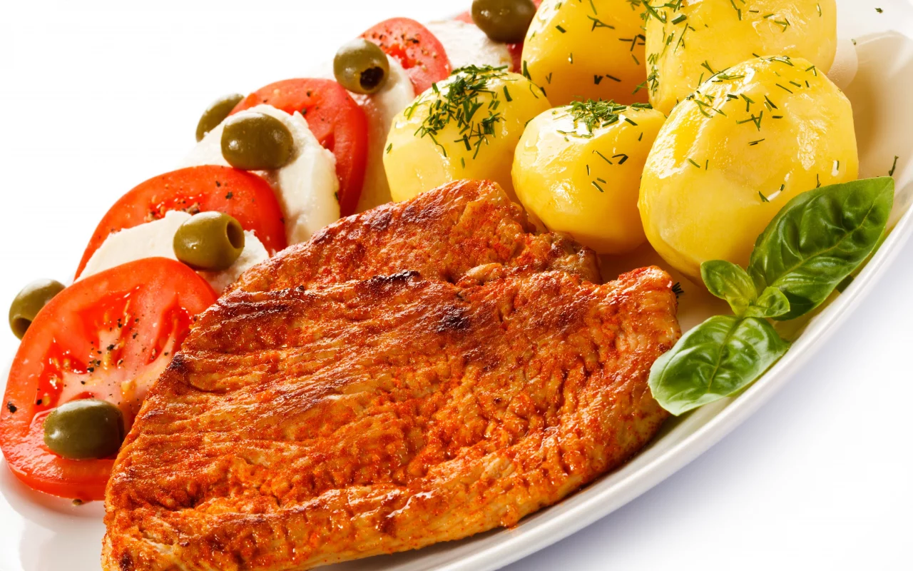 овощи, мясо, оливки, картофель