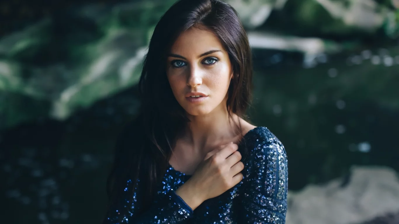 брюнетка, взгляд, красивая девушка