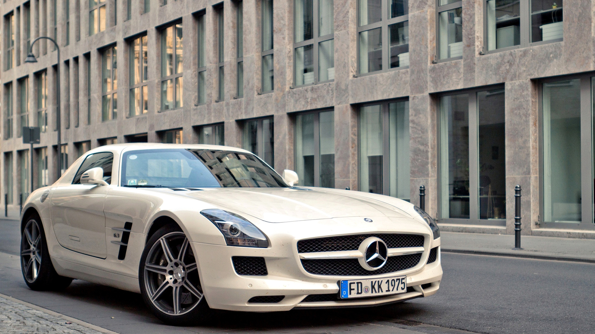 Mercedes SLS AMG 1920x1080