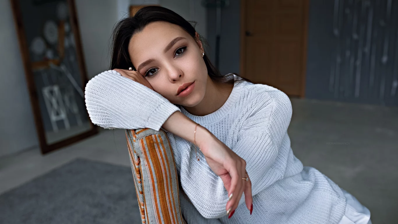 девушка, модель, милая, красивая, симпатичная брюнетка, взгляд
