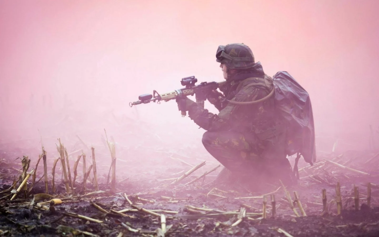 солдат, военный, с оружием