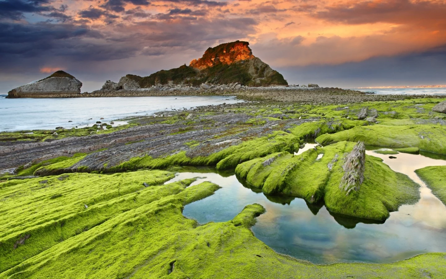 море, берег, гора