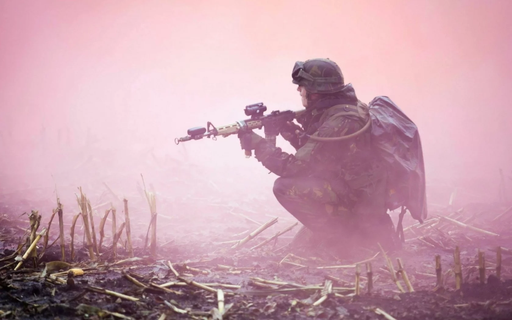 солдат, военный, с оружием
