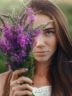 девушка, взгляд, цветы