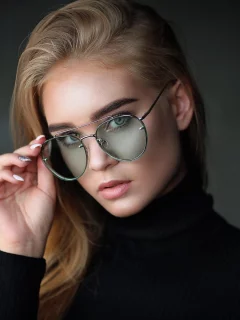 девушка, в очках, взгляд