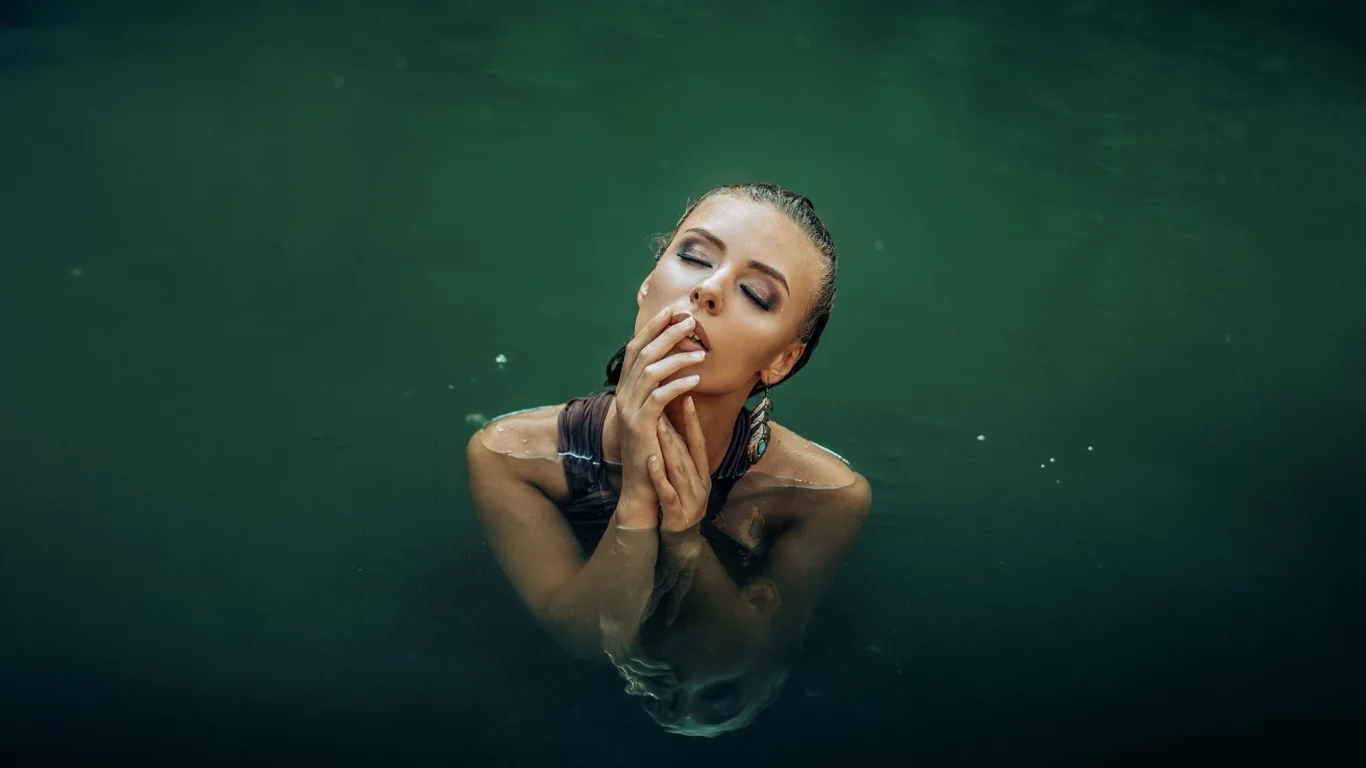 девушка, в воде