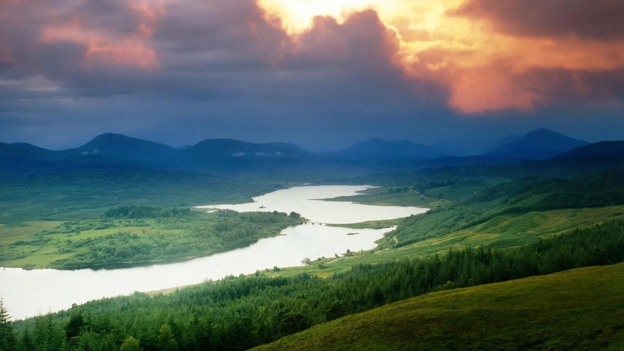 горы, река