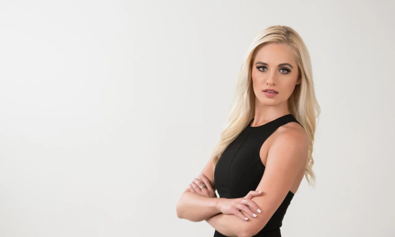 девушка, блондинка, симпатичная, tomi lahren
