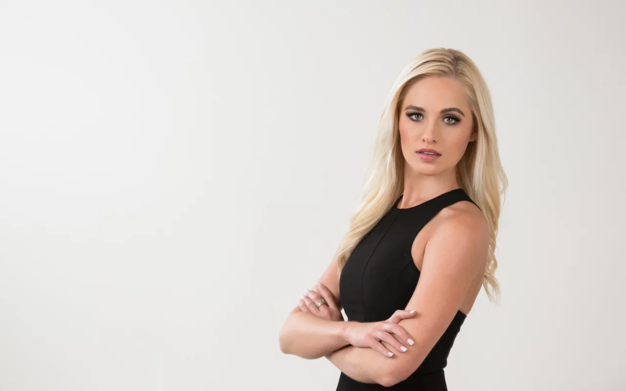 девушка, блондинка, симпатичная, tomi lahren