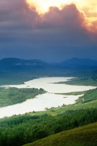 горы, река