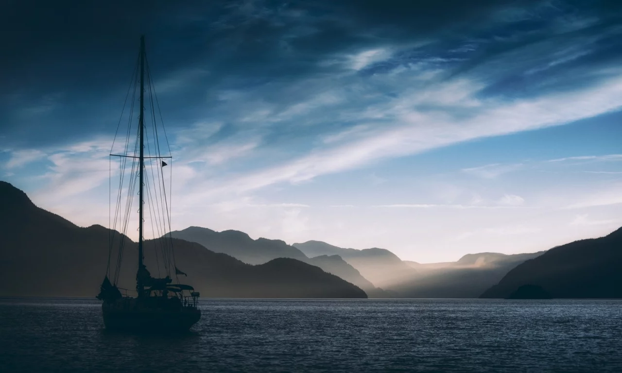 море, яхта