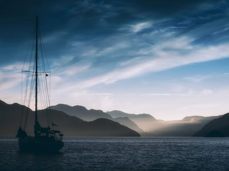 море, яхта