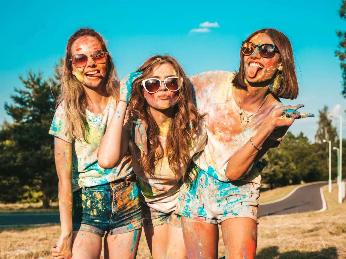 girl, beautiful, cute, shorts, glasses, party
