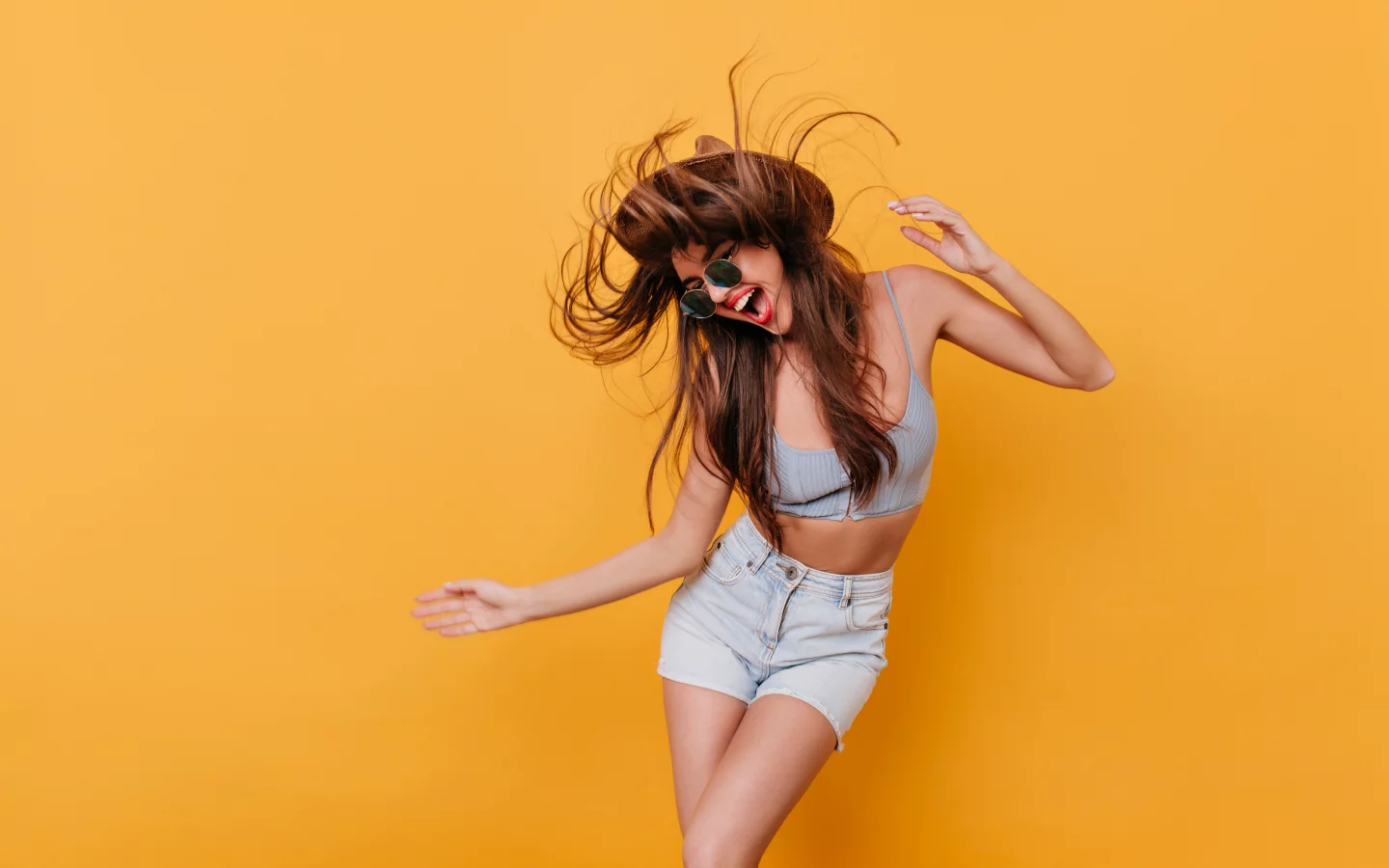 girl, beautiful, pretty, shorts, glasses, hat