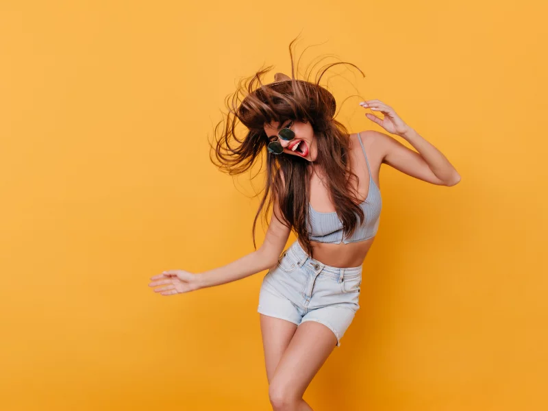 girl, beautiful, pretty, shorts, glasses, hat