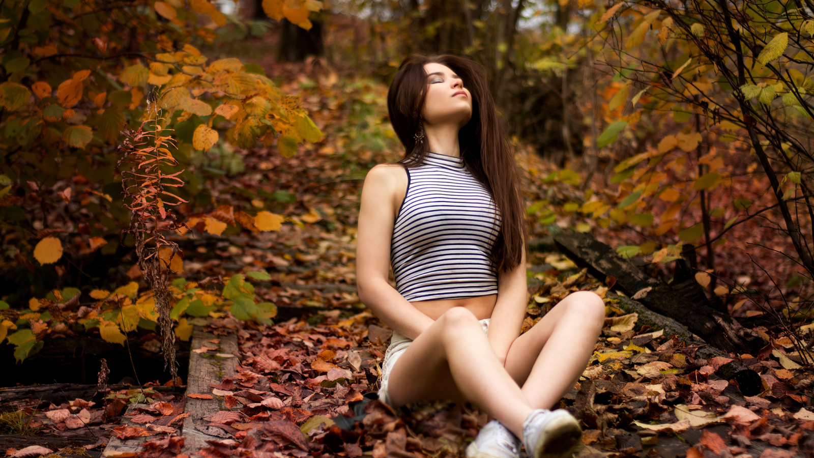 girl, beautiful, sexy, sneakers, legs, brunette, forest, nature