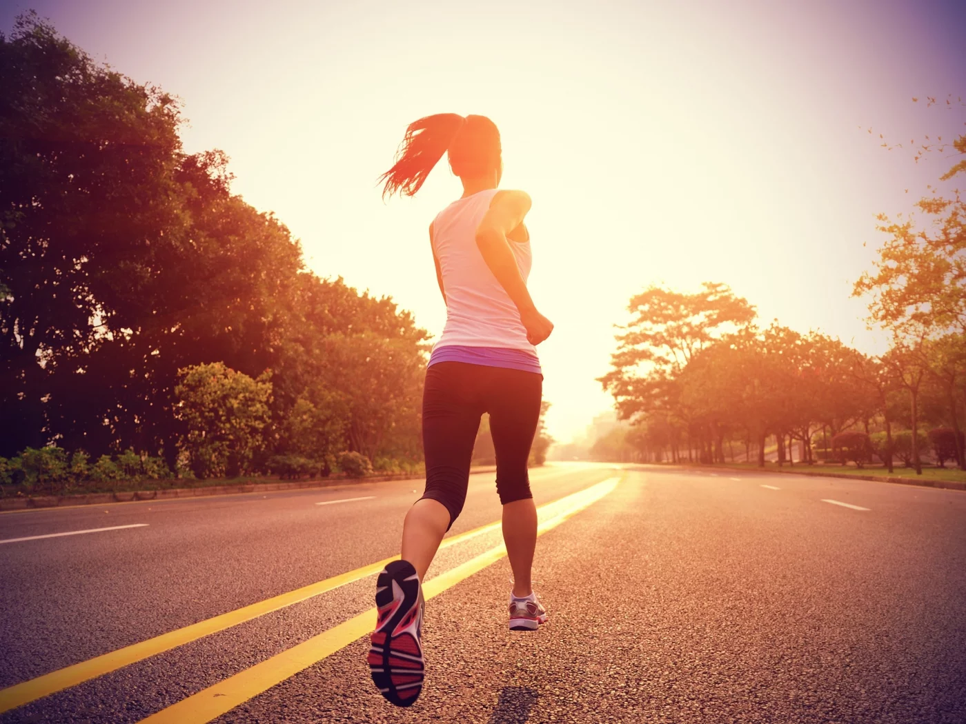 girl, run in road