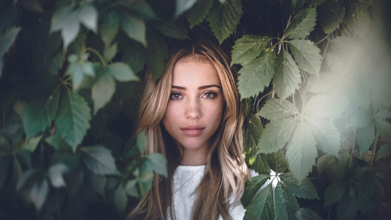girl, beautiful, looking at viewer