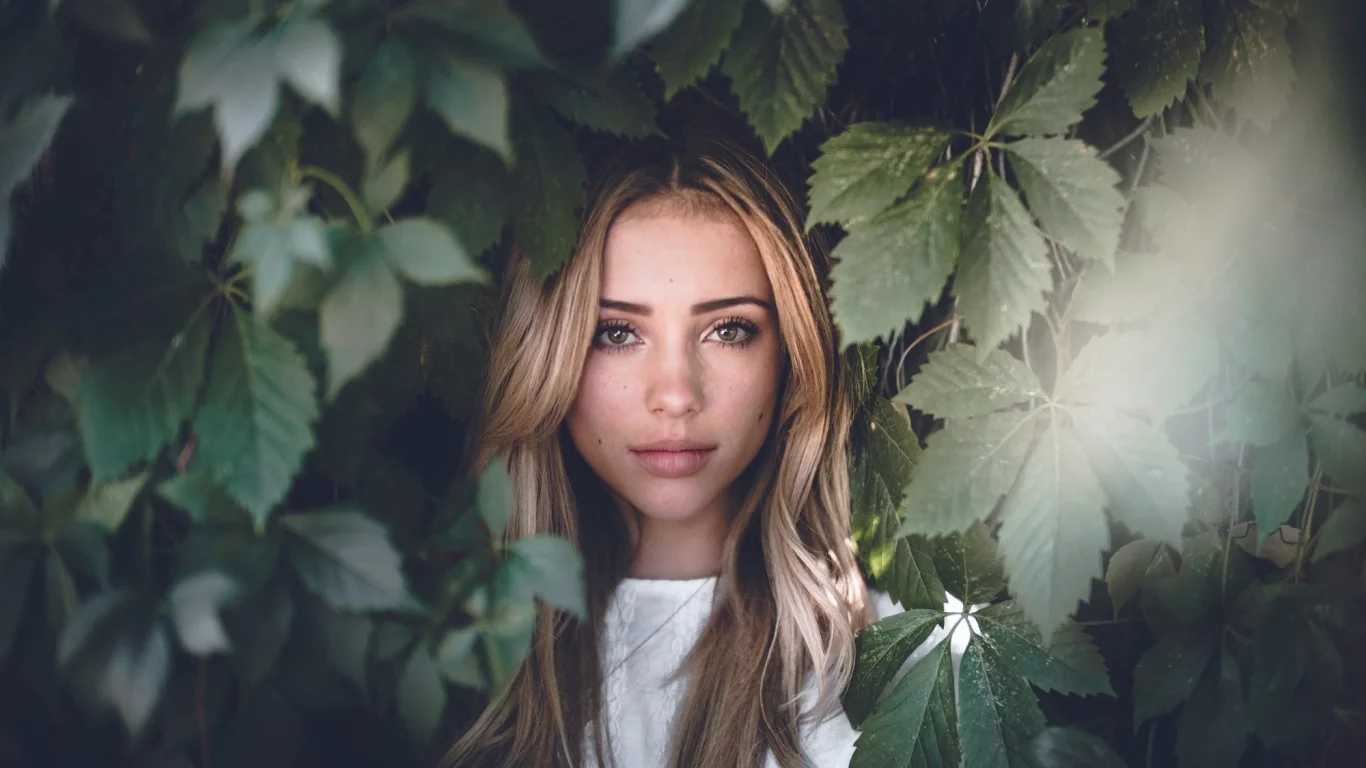 girl, beautiful, looking at viewer