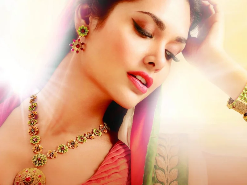 girl, beautiful, esha gupta