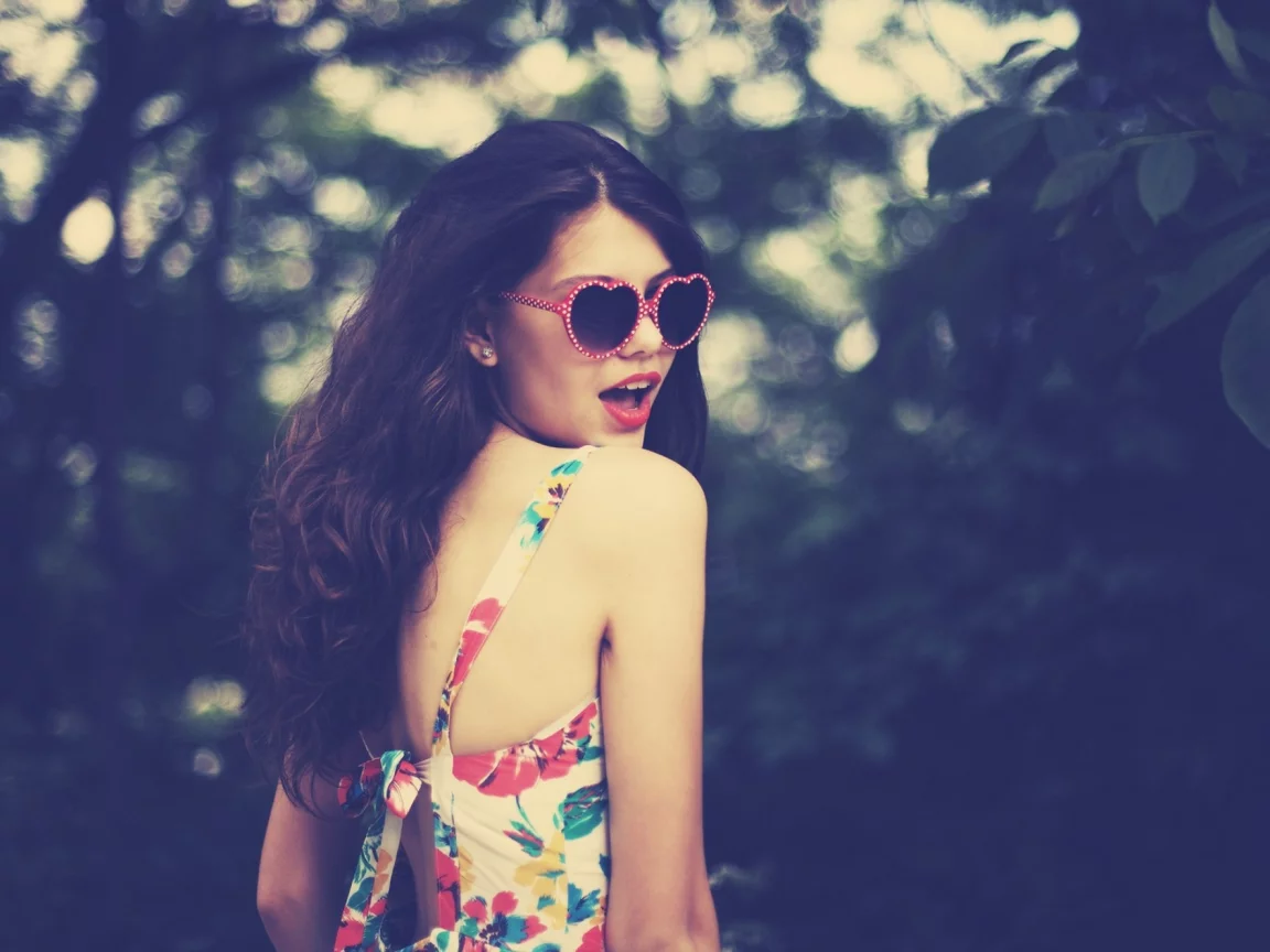 brunette girl, beautiful, smile