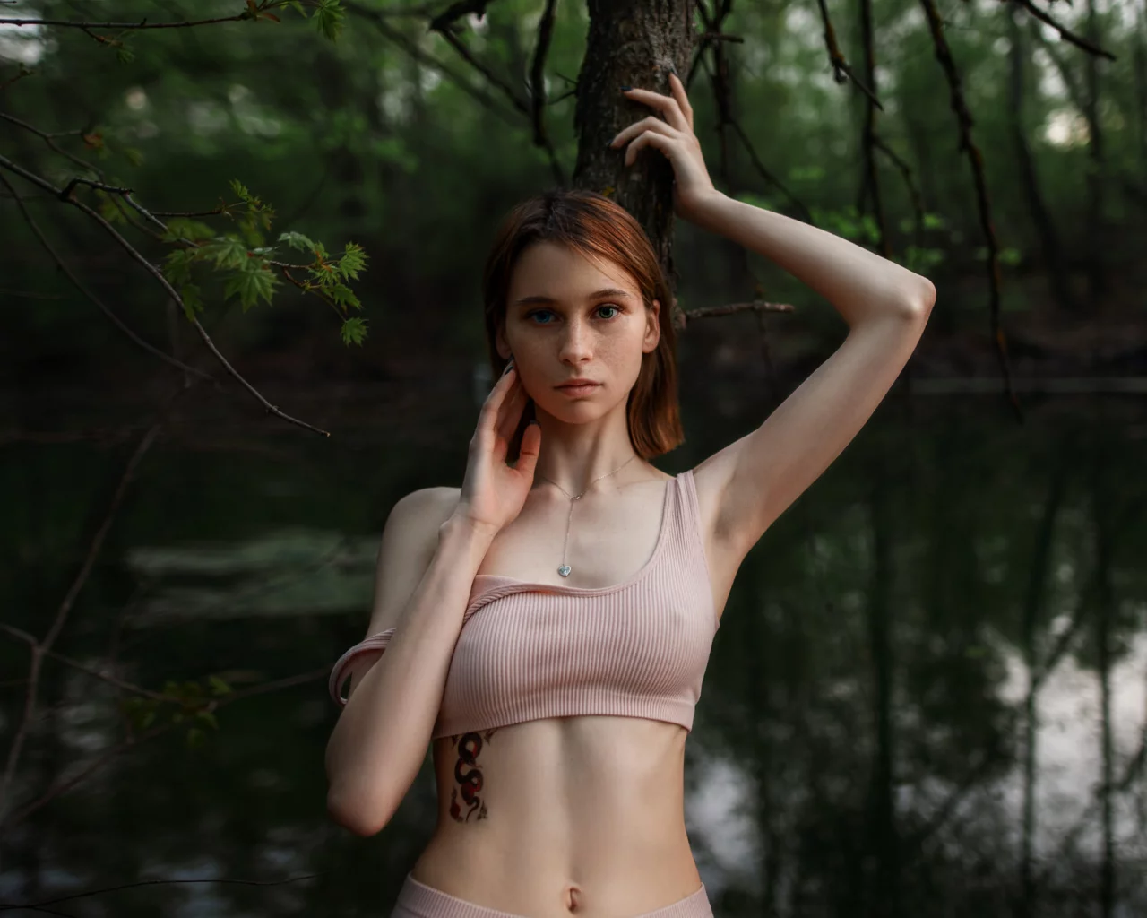 Девушка