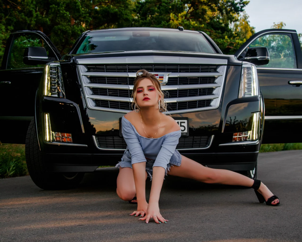 авто с девушкой