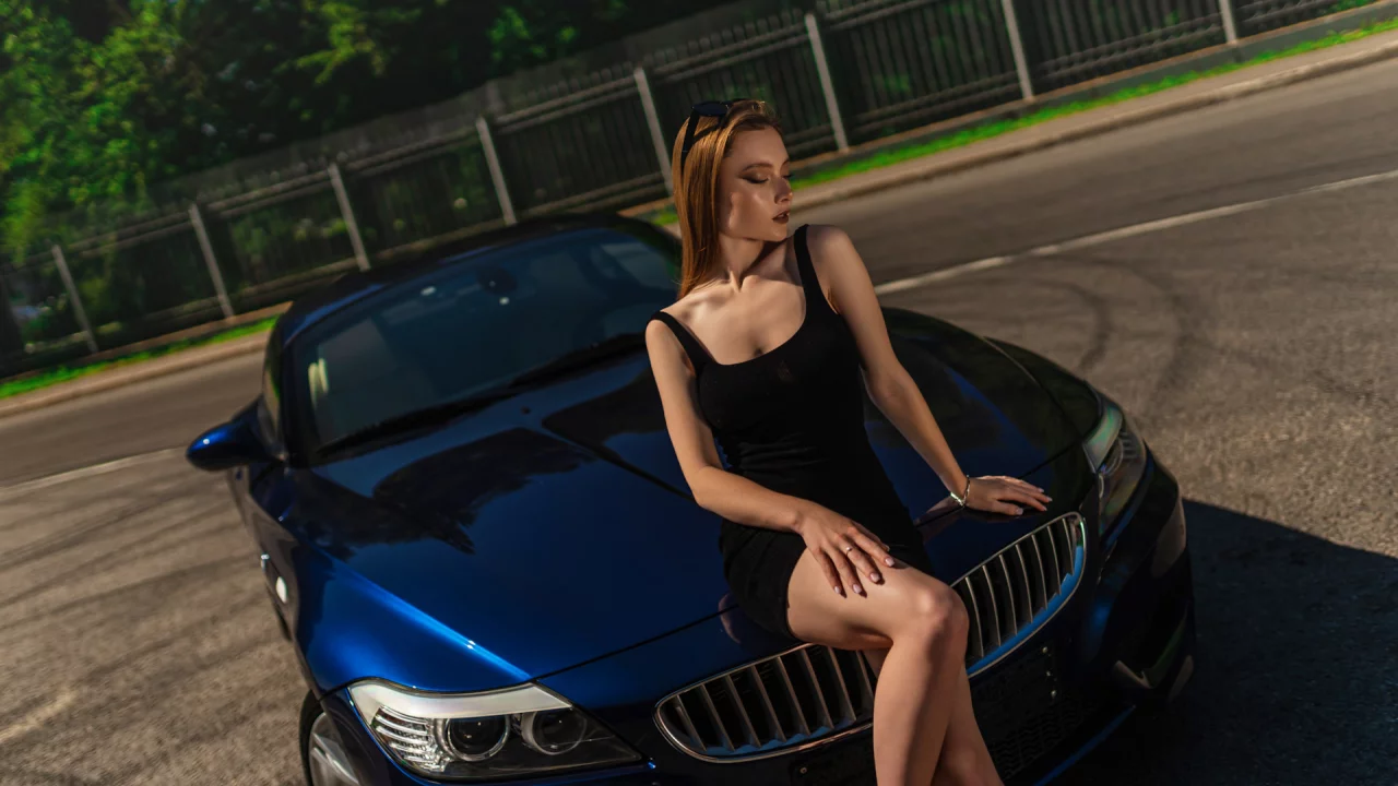 авто с девушкой