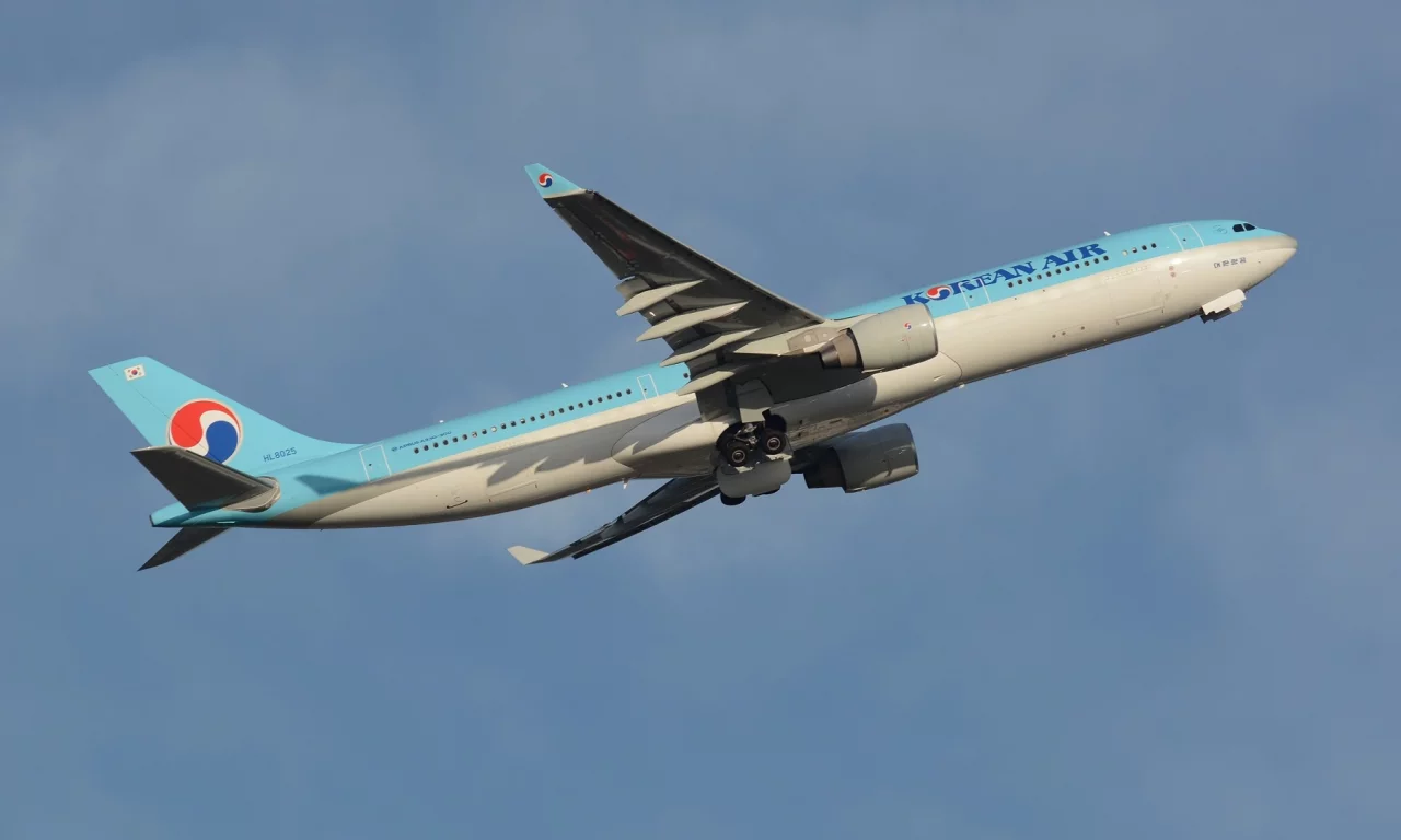 Airbus A330 aircraft airline Korean Air