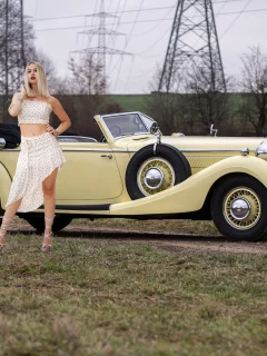 авто с девушкой